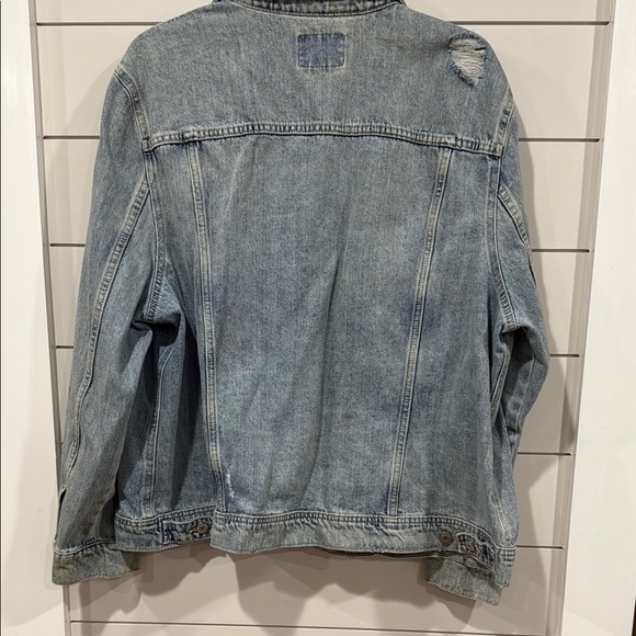Old Navy Blue Jean Jacket Relaxed Fit - Picture 4 of 4